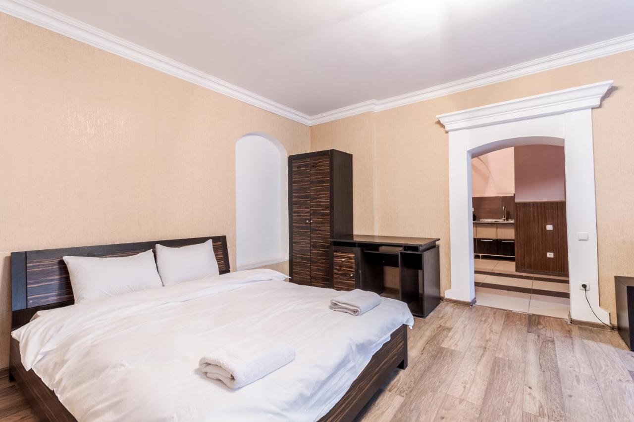 New Ruska Apartment Lviv Ngoại thất bức ảnh